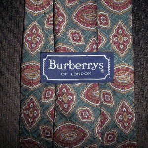 Burberrys of London: 100% Silk Abstract Print Tie